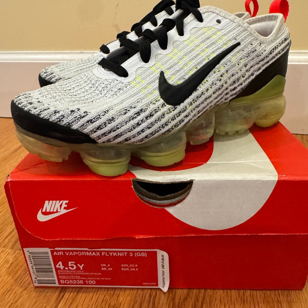 Nike Kids Air VaporMax Flyknit 3 - White, Black, and Green